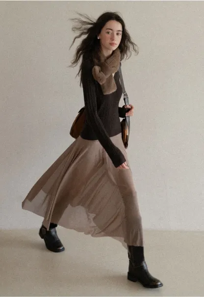 Womens V-Neck Cable Knit Sweater