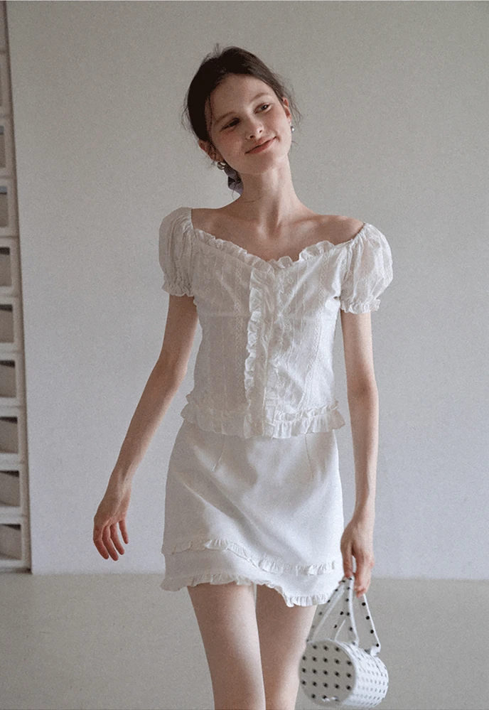 Women’s Puff Sleeve Ruffle Button Blouse