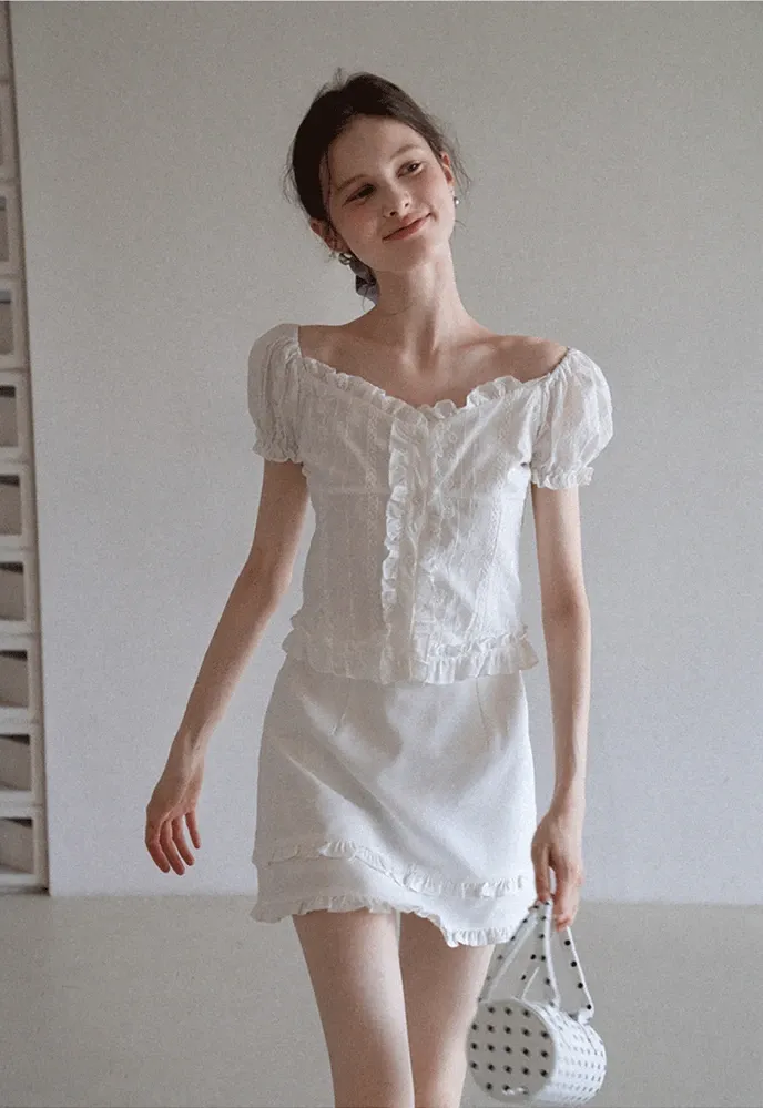 Women’s Puff Sleeve Ruffle Button Blouse