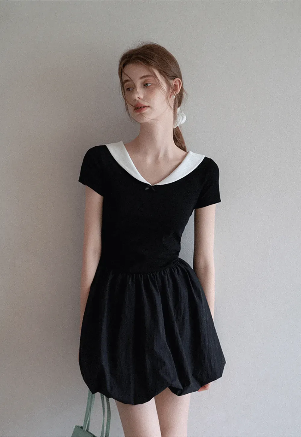 Contrast Collar Puff Sleeve Mini Dress