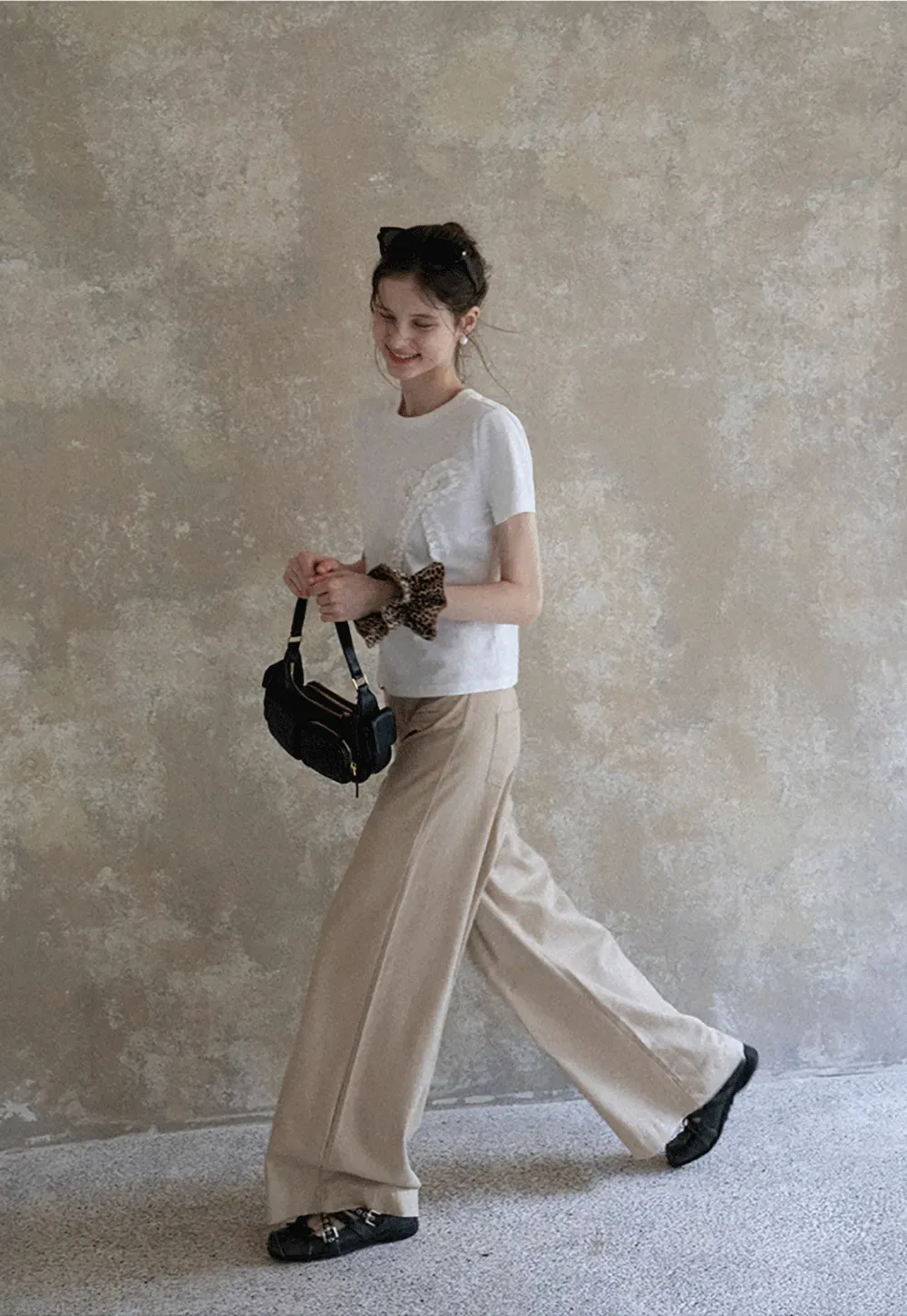 Women's Ruffled Bow Appliqué Cotton T-Shirt