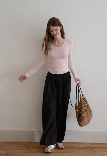 Women Long Sleeve Side Ruched Scoop Neck Crop Top