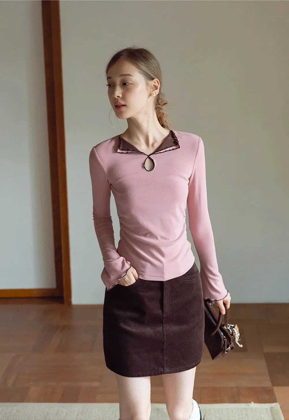 Contrast Trim V-Neck Long Sleeve Shoulder T-Shirt