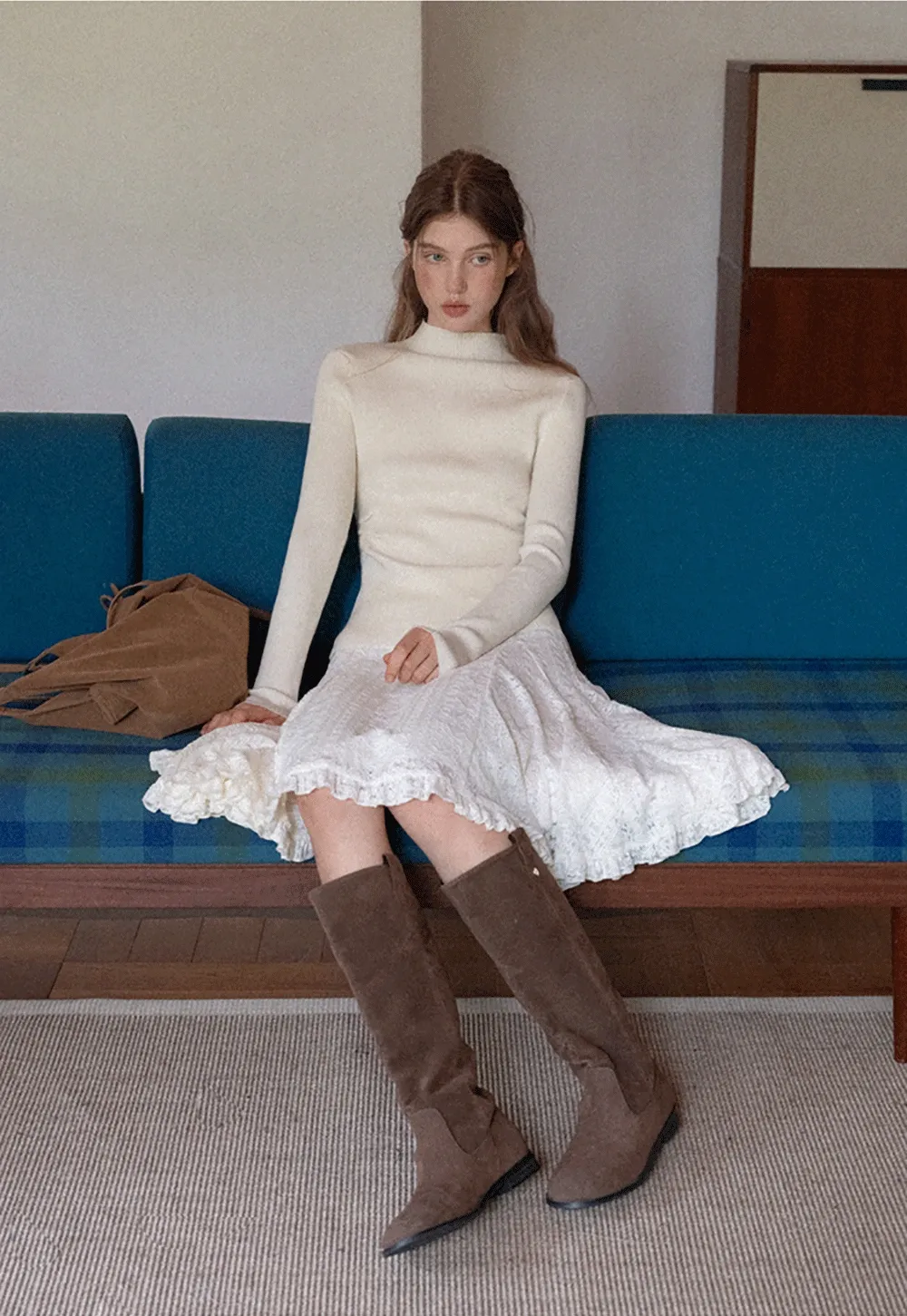 Elegant Ribbed Knit Turtleneck Sweater