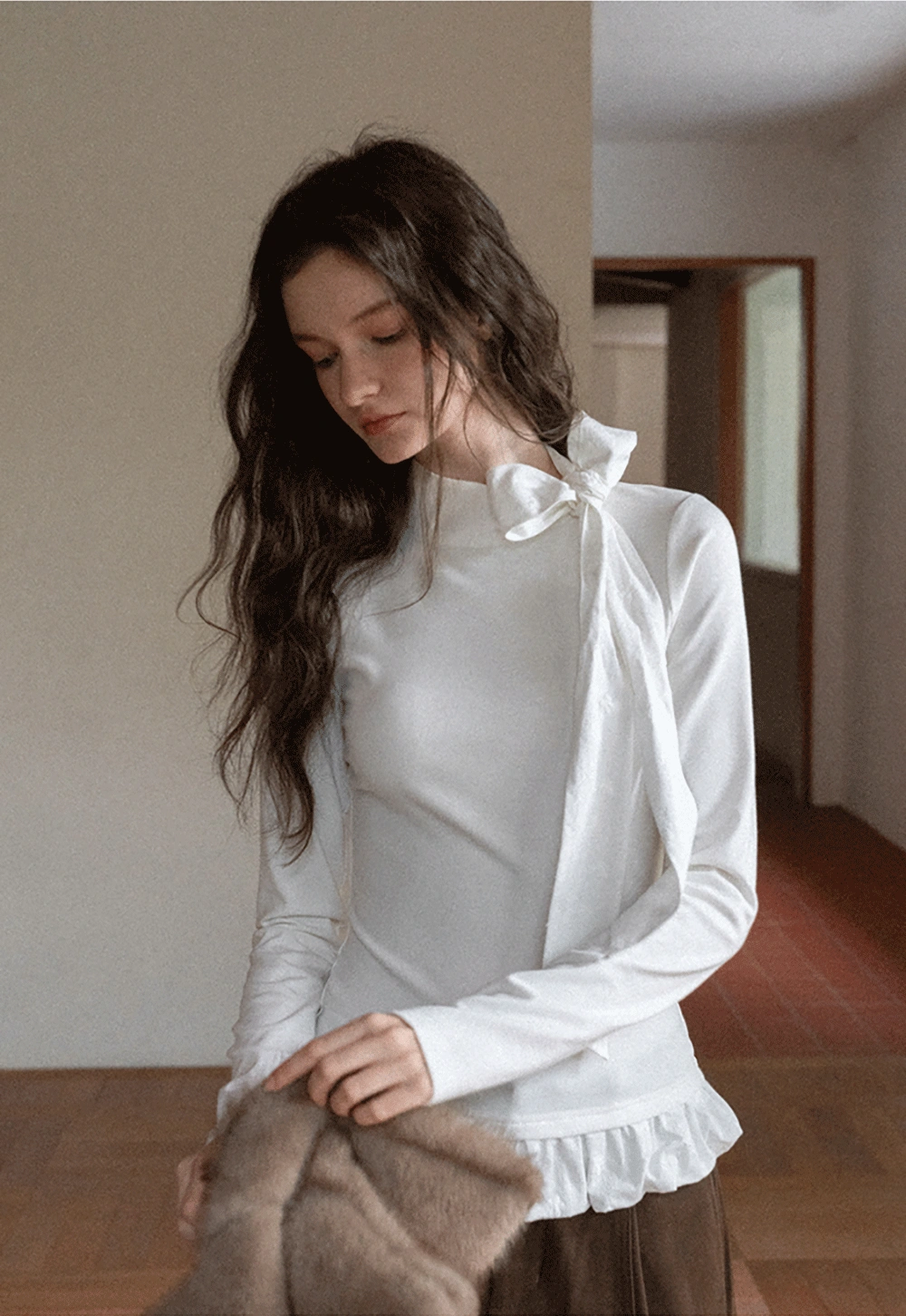 Fashionable White Long Sleeve Tee