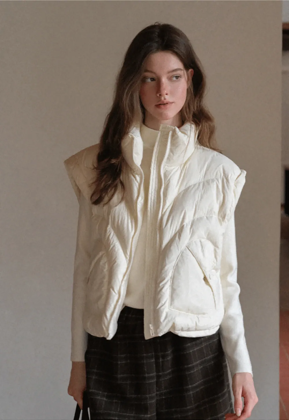 2-Way Short Puffer Jacket with Heart Pockets