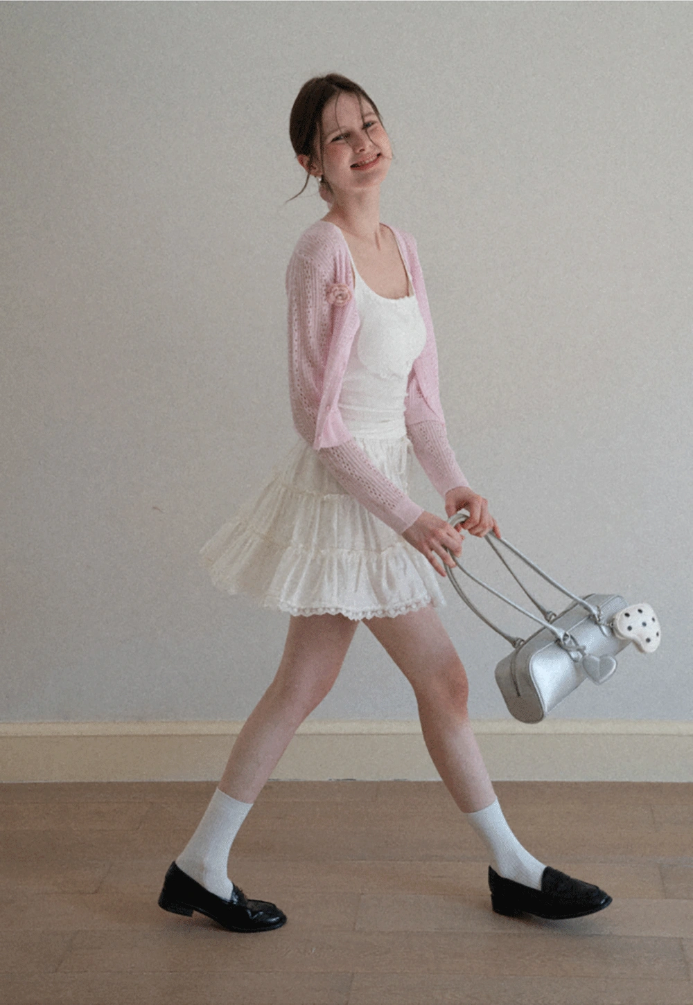 V Neck Cropped Knit Cardigan with Floral Button