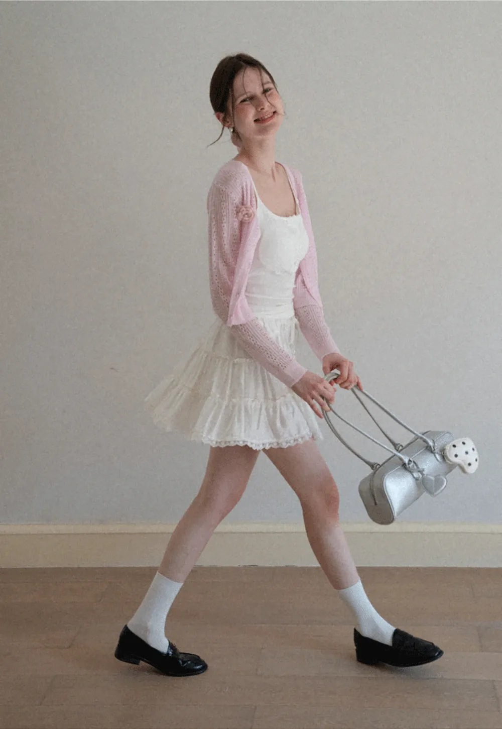 V Neck Cropped Knit Cardigan with Floral Button