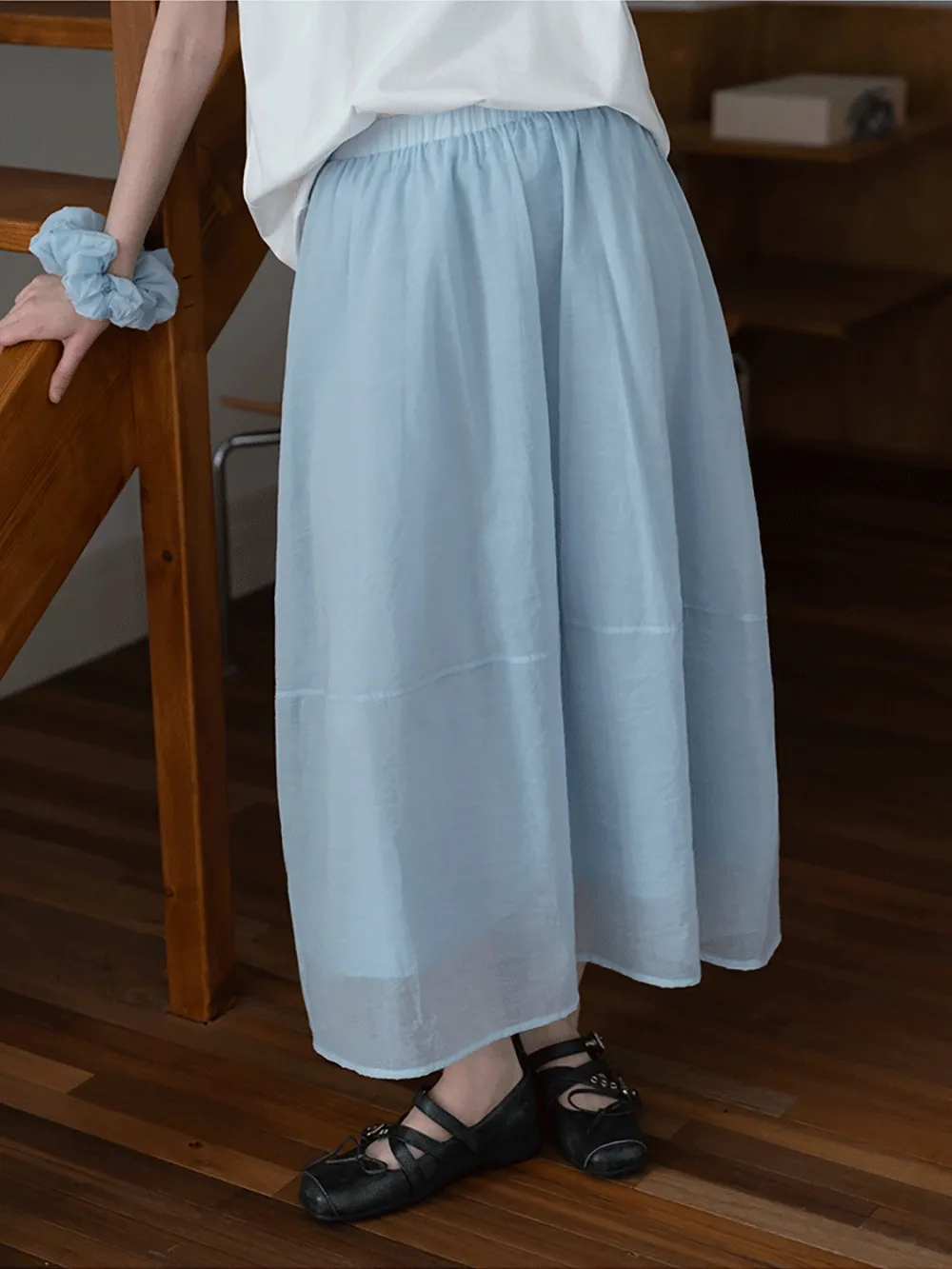 Women’s Elastic-Waist Flowy Midi Skirt