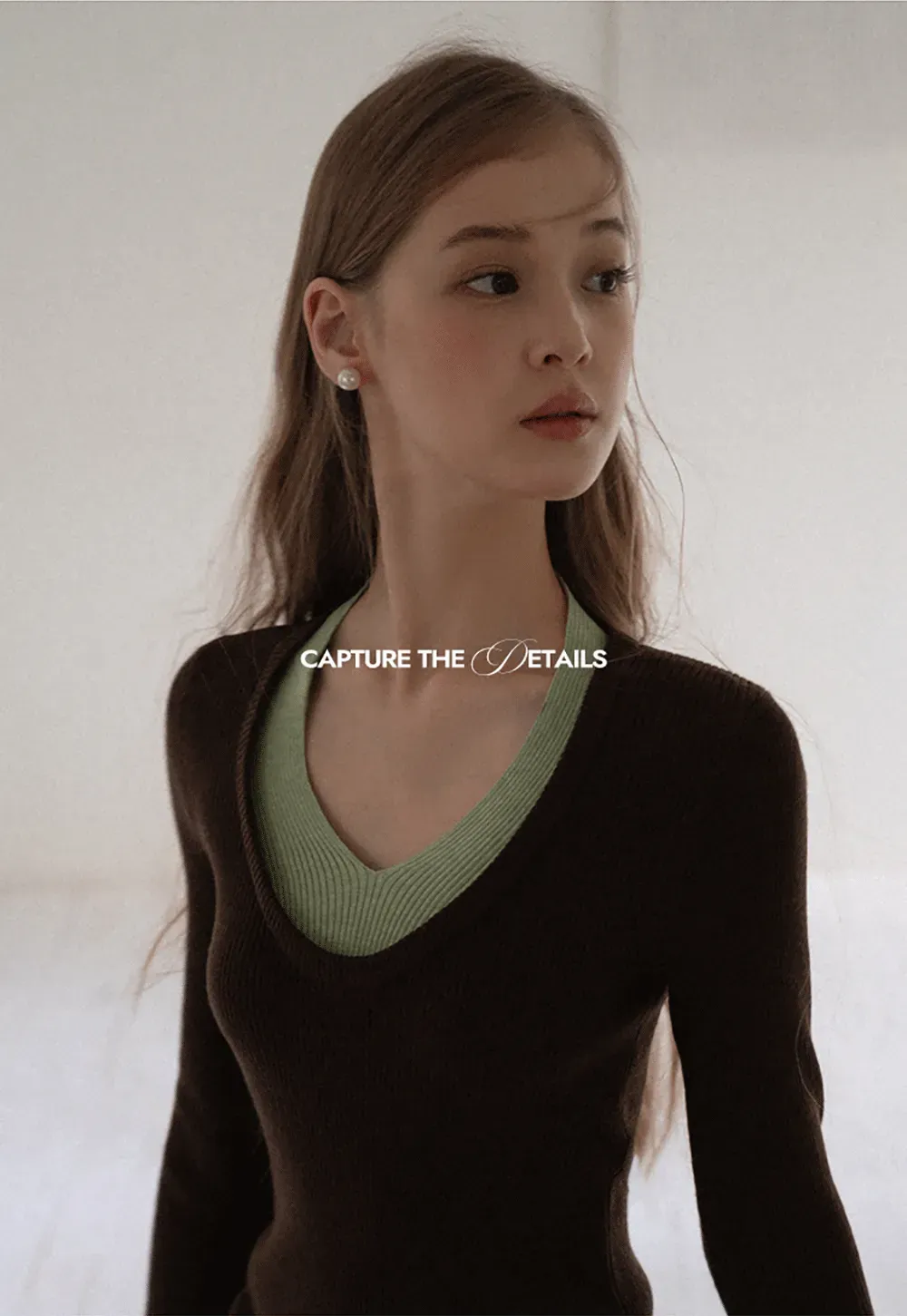 Contrast Trim V Neck Knit Top