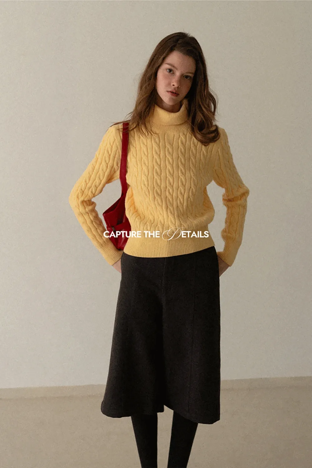 Elegant Woolen Three-Quarter Pants