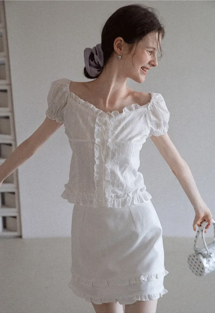 Women’s Puff Sleeve Ruffle Button Blouse