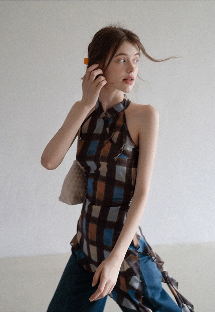 Women’s Plaid Frog-Button Handkerchief-Hem Halter Top