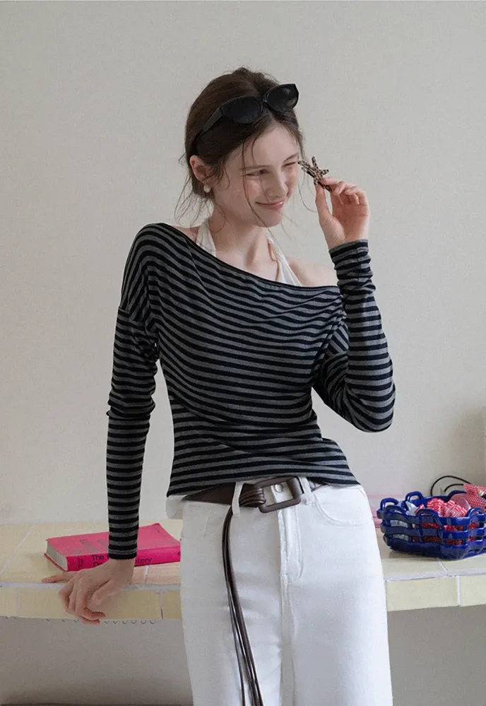 High-Waist Flared Jeans