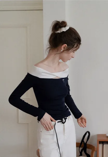 Women's Off Shoulder Contrast Fold-Over Knit Top