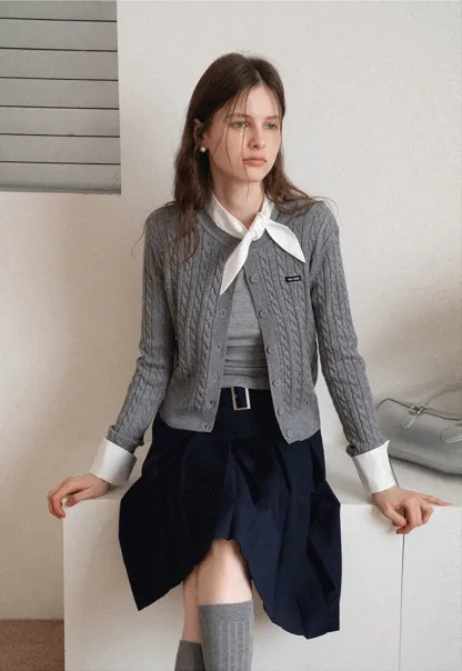 Women's Colorblock Scarf Neck Long Sleeve Top