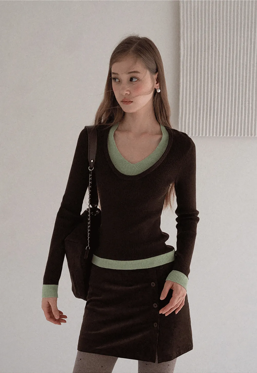 Contrast Trim V Neck Knit Top