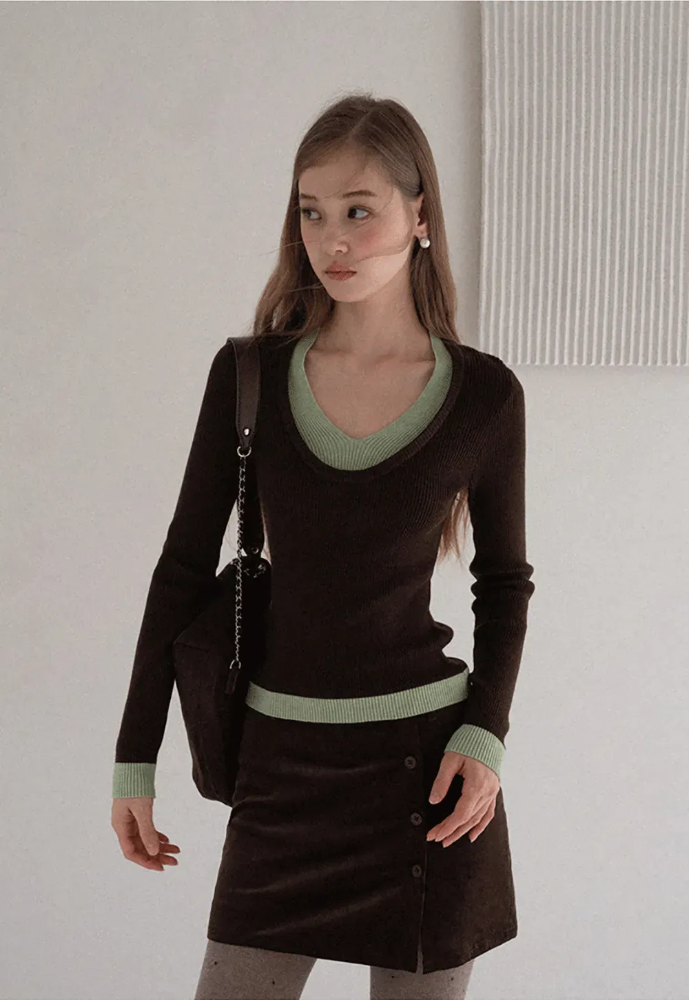 Contrast Trim V Neck Knit Top