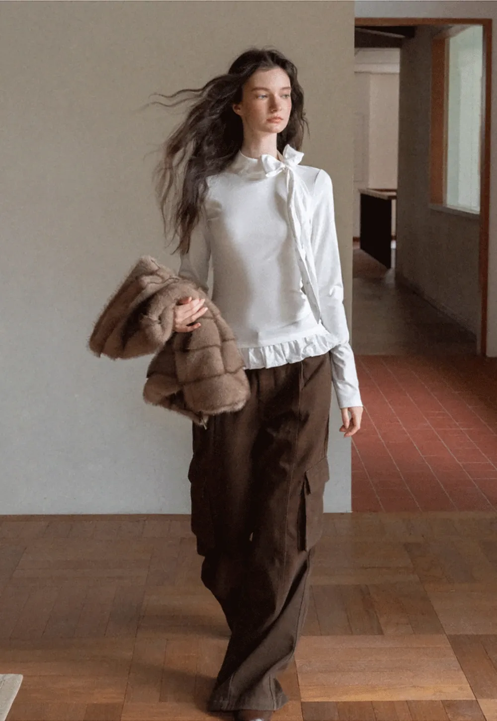 Fashionable White Long Sleeve Tee