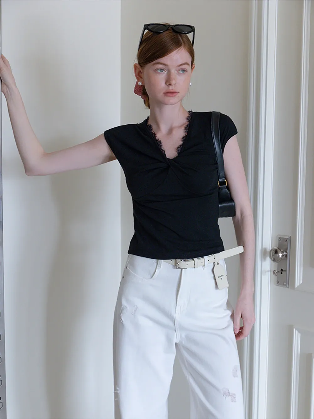 Women's Ruched V-Neck Lace Trim Fitted T-Shirt