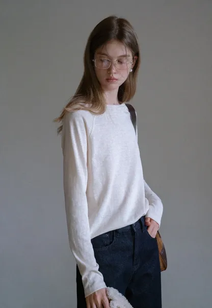 Women’s Basic Crew Neck Long Sleeve Tee