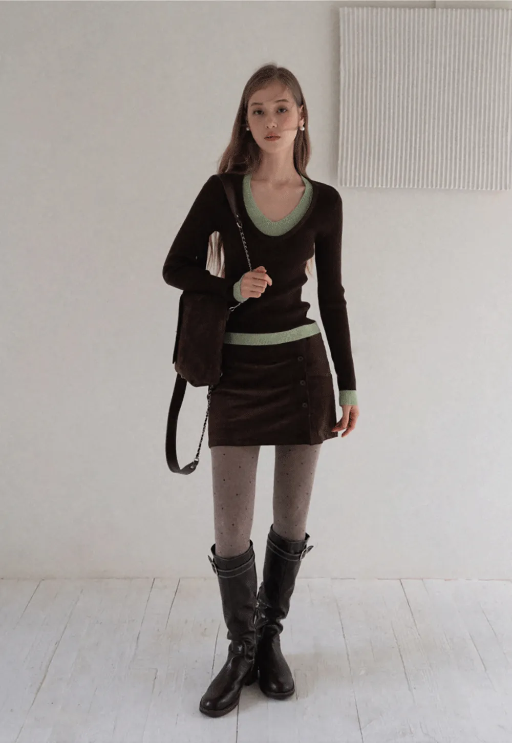 Contrast Trim V Neck Knit Top