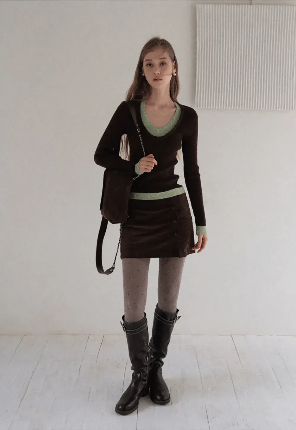 Contrast Trim V Neck Knit Top