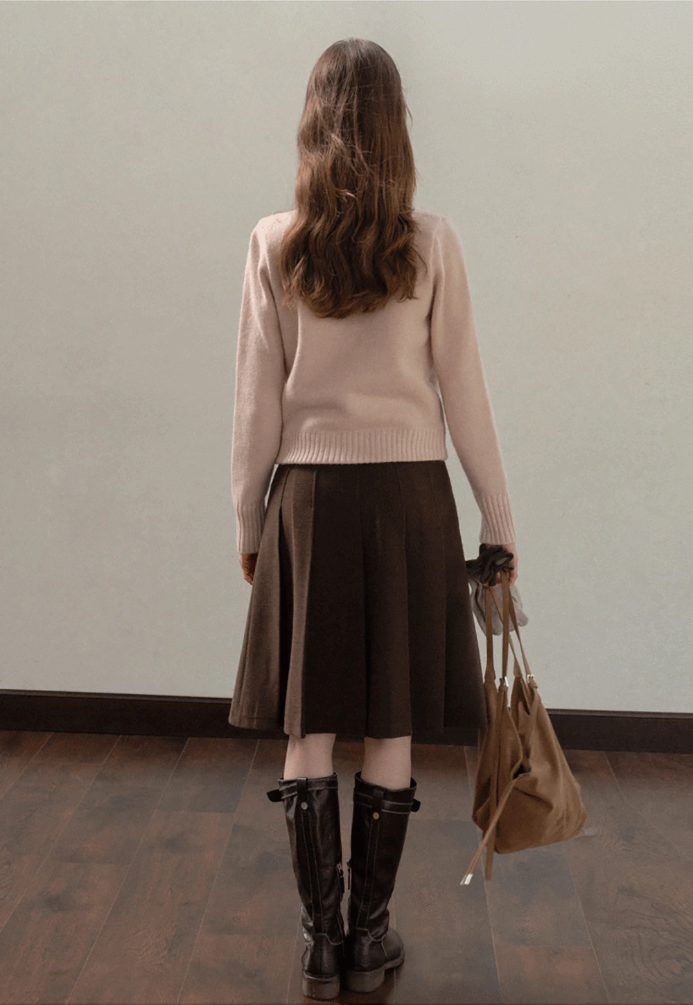 Women’s High-Waisted Pleated Skirt in Brown