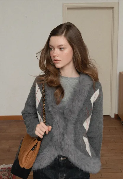 Patterned Sweater Cardigan with Fur Trim
