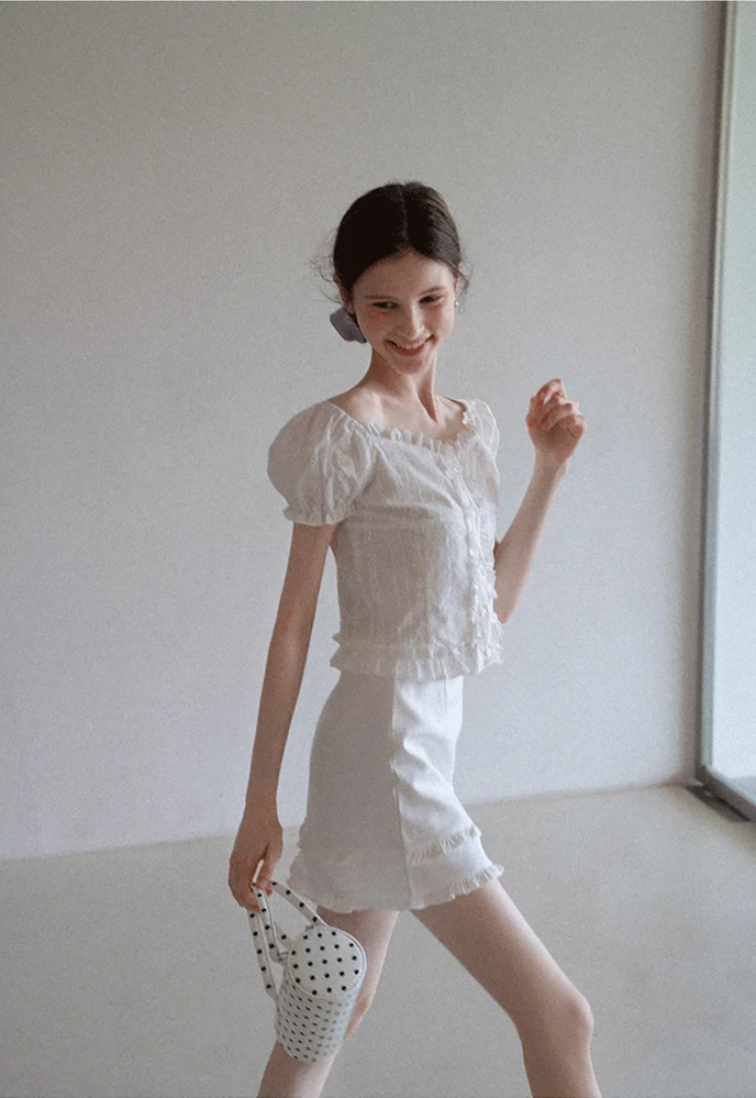 Women’s Puff Sleeve Ruffle Button Blouse