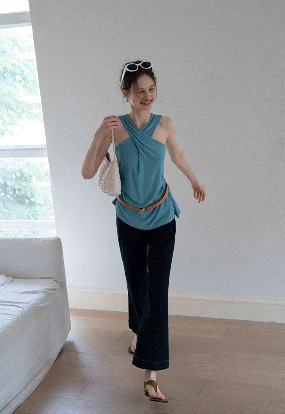 Wide-Leg Belted Jeans