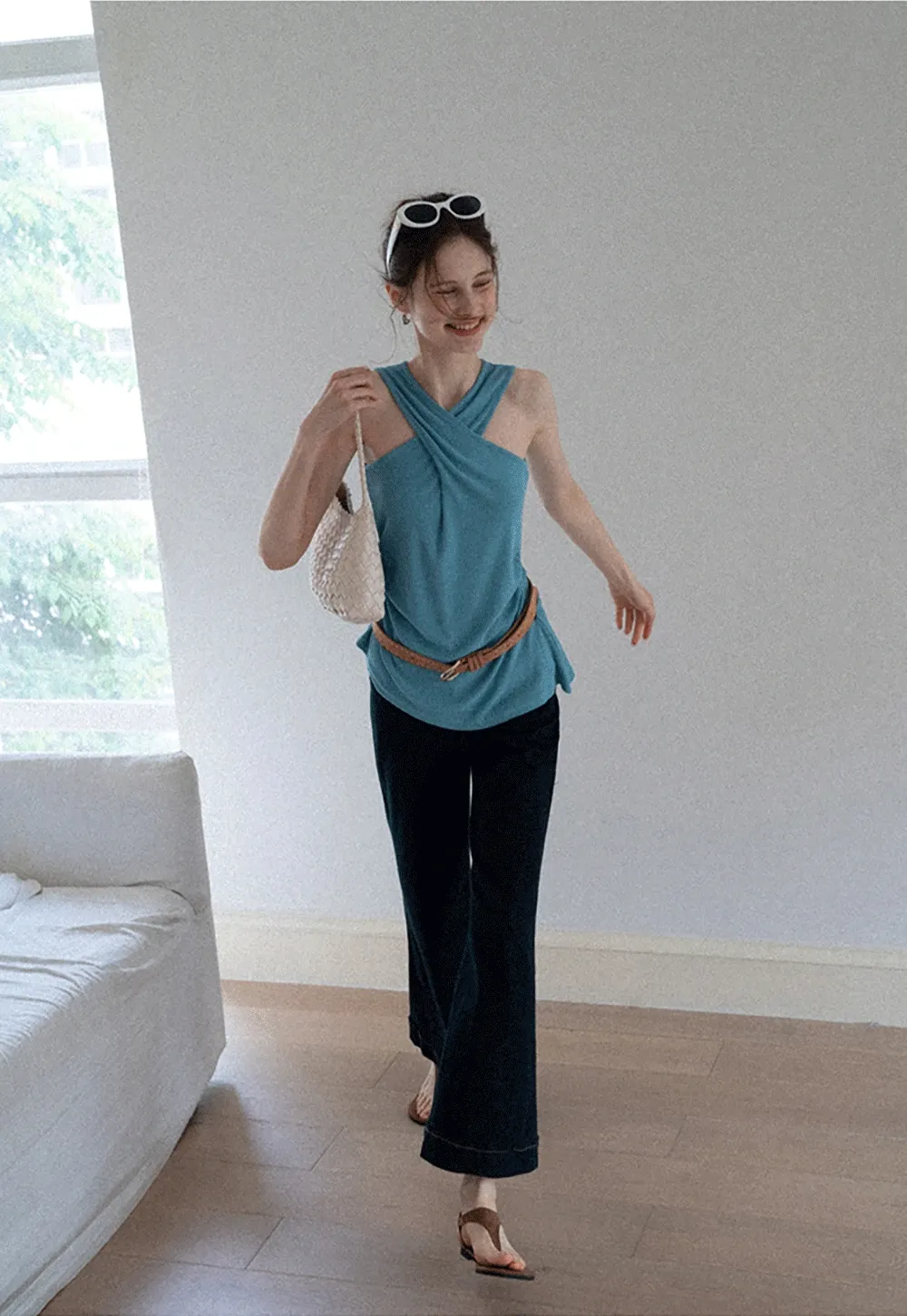 Wide-Leg Belted Jeans
