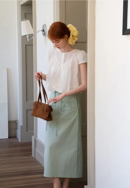 Women’s White Embroidered Button-Front Puff Sleeve Blouse