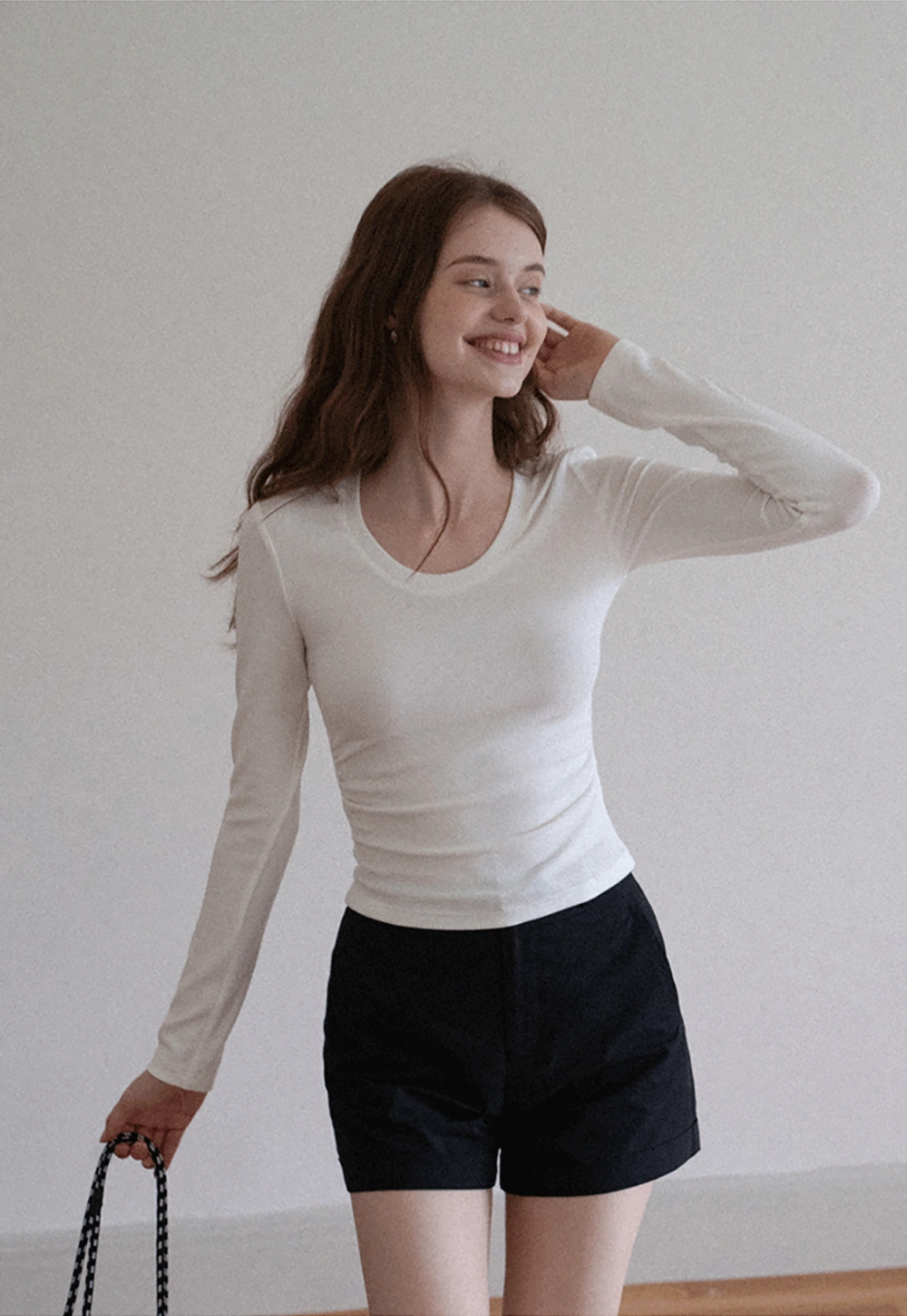 Women Long Sleeve Side Ruched Scoop Neck Crop Top