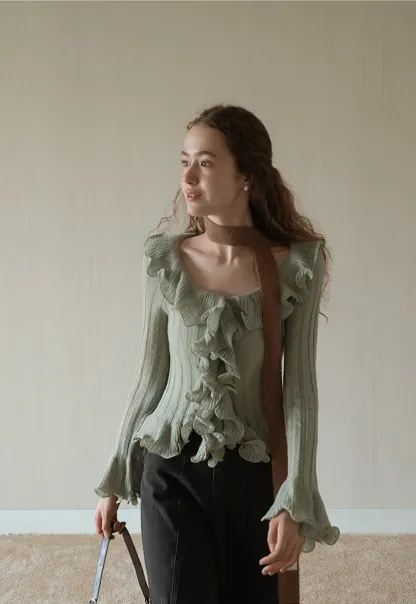 Womens Ruffle Hem Flared Sleeve Knit Top