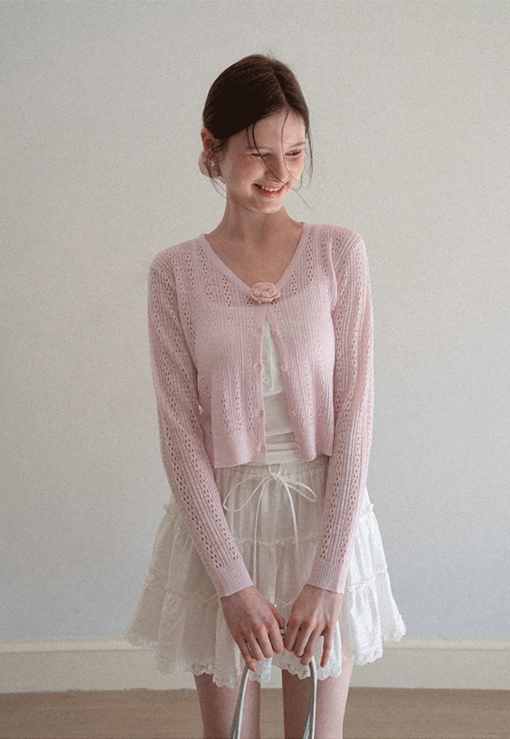 V Neck Cropped Knit Cardigan with Floral Button