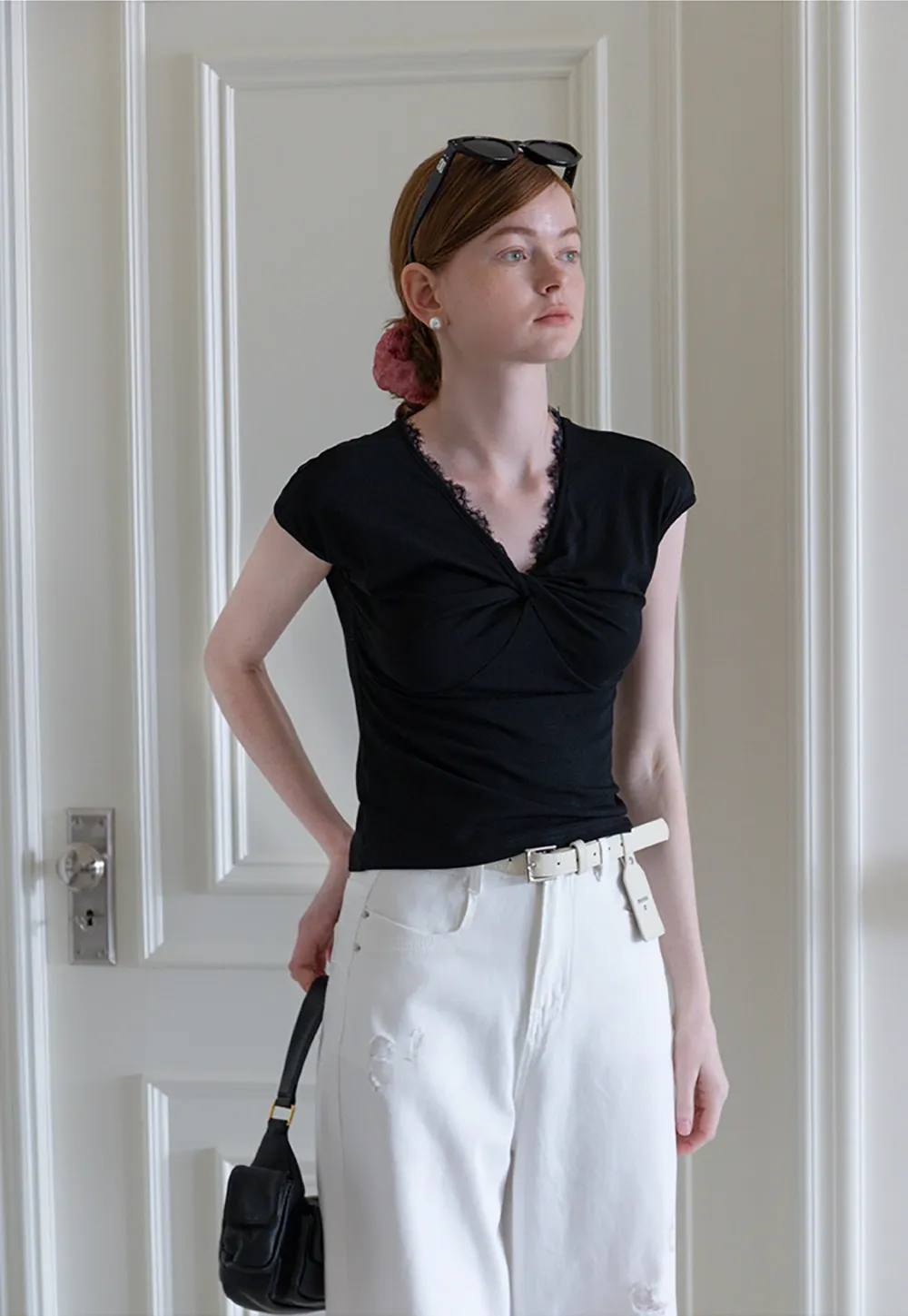 Women's Ruched V-Neck Lace Trim Fitted T-Shirt