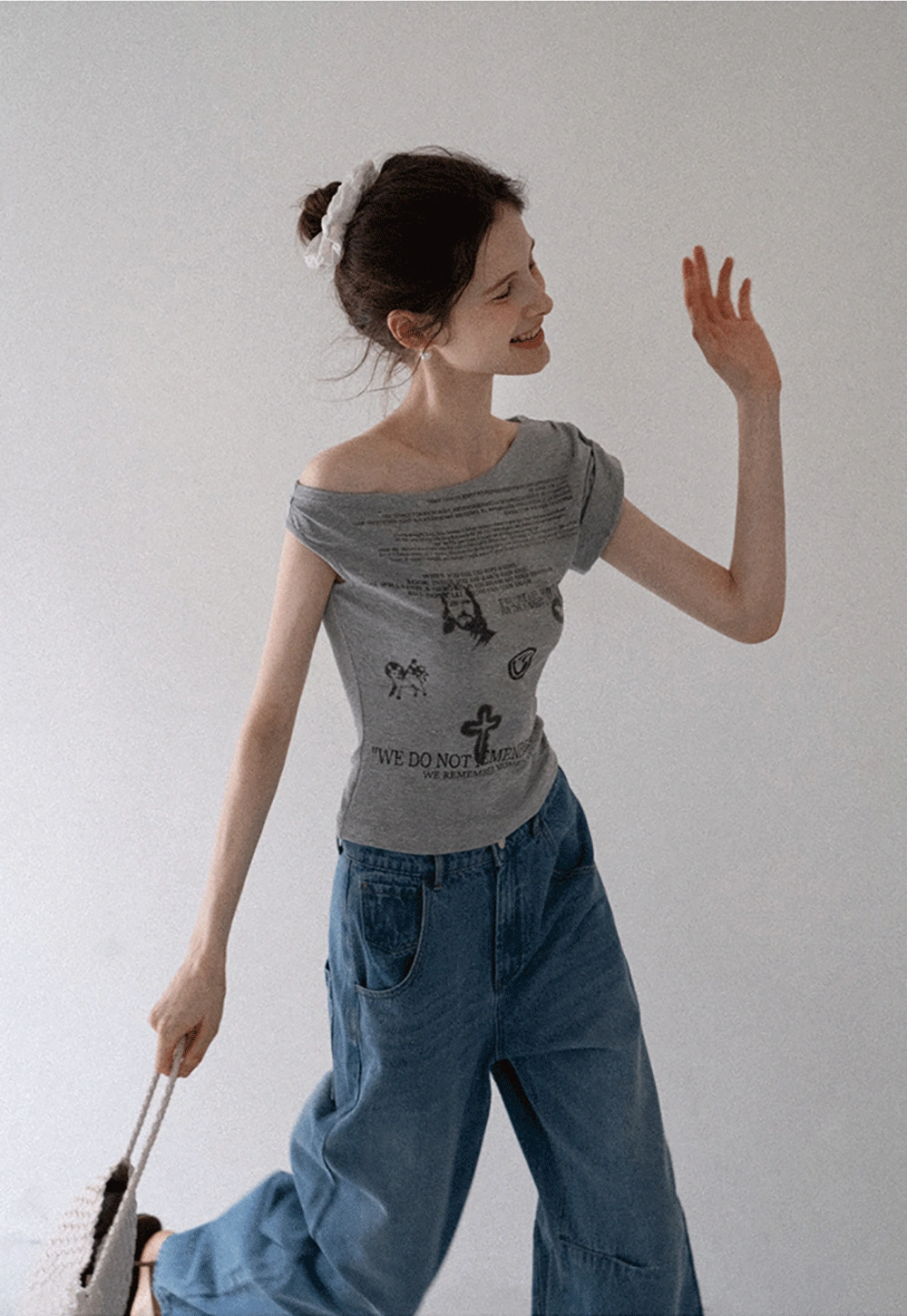 Women's Off Shoulder Graphic Print T-Shirt