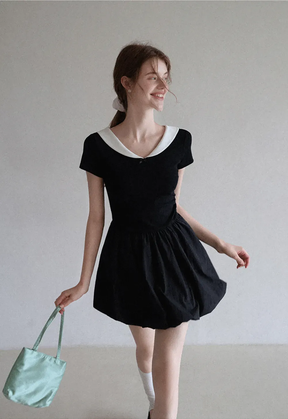 Contrast Collar Puff Sleeve Mini Dress