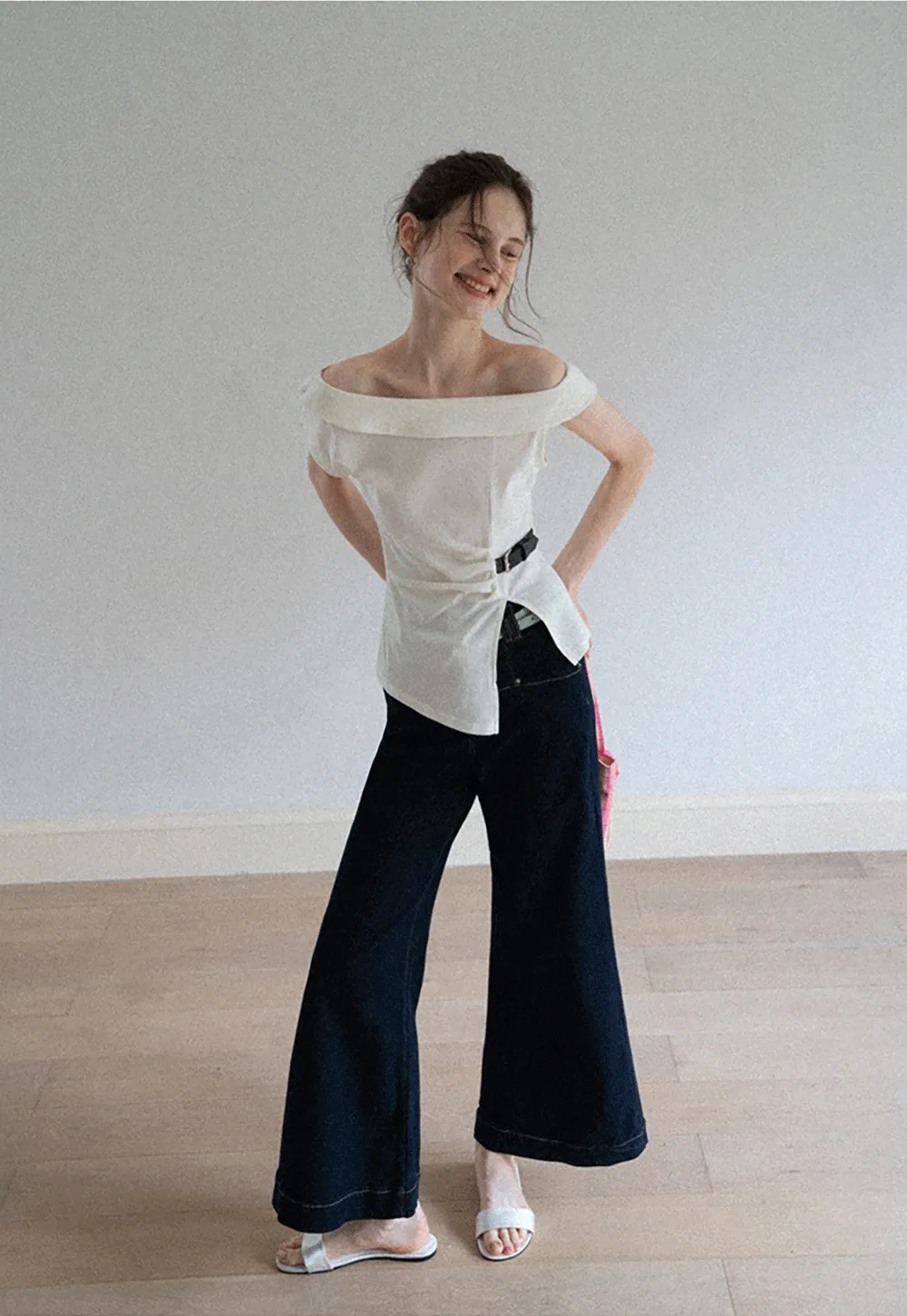 Wide-Leg Belted Jeans