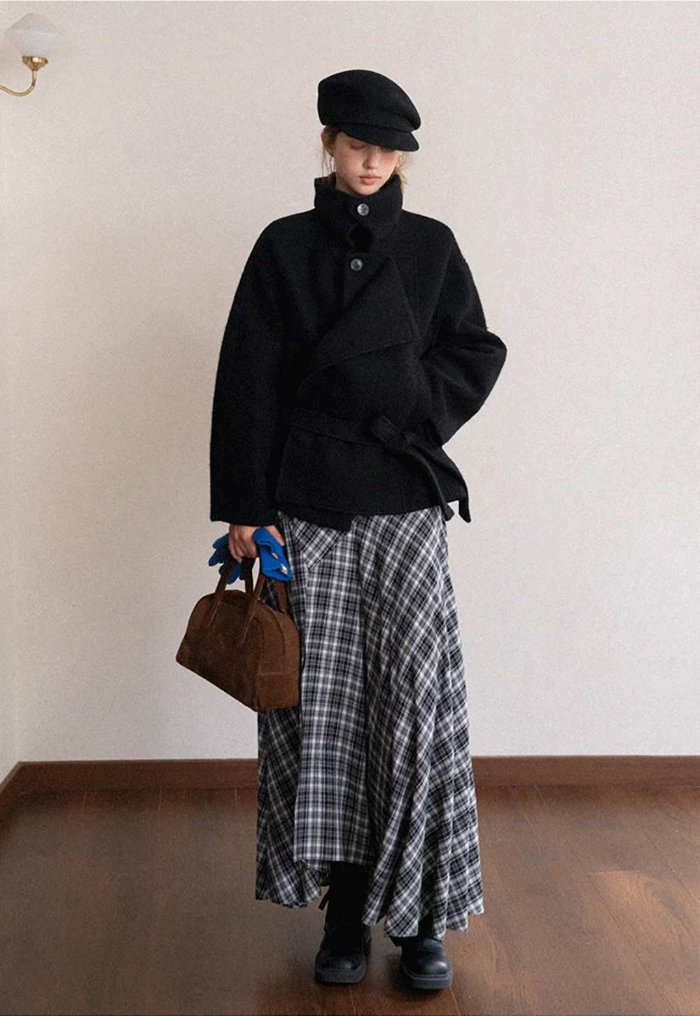 Classic Round Neck Cable Knit Slim Sweater