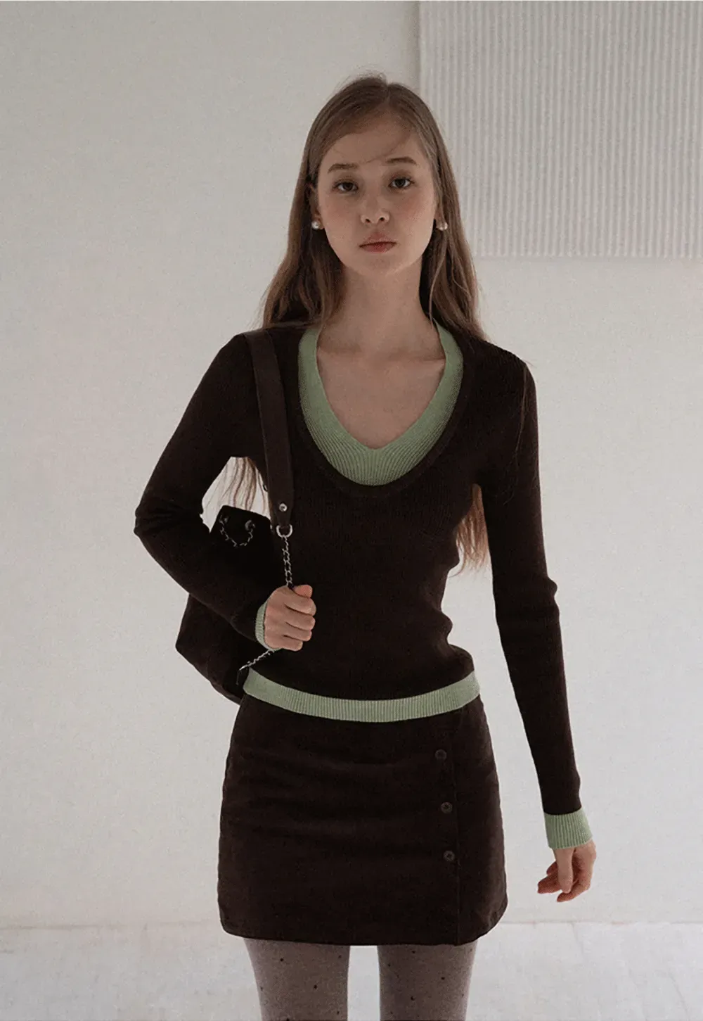 Contrast Trim V Neck Knit Top