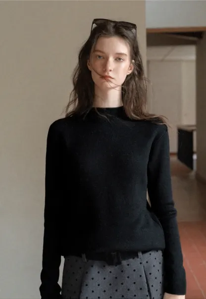 Women Soft Long Sleeve Crew Neck Sweater