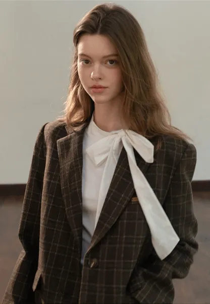 Fashionable White Long Sleeve Tee