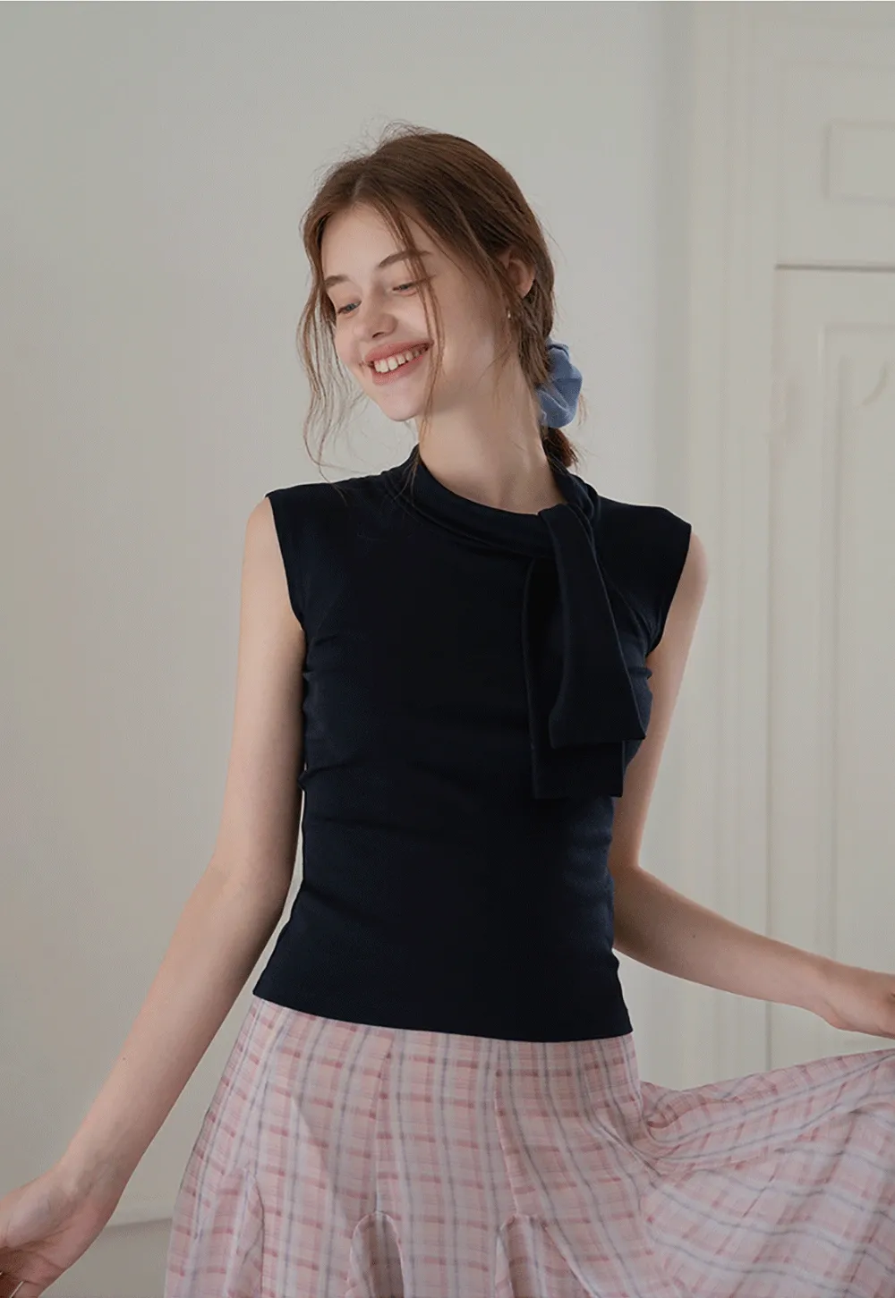 Women’s Sleeveless Knit Top