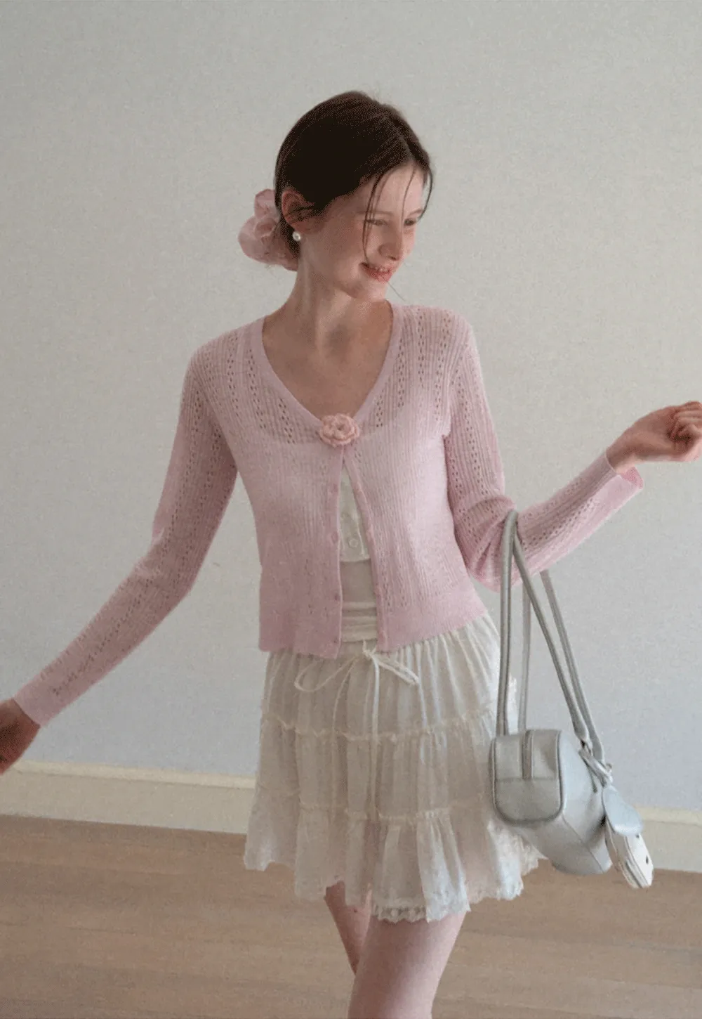 V Neck Cropped Knit Cardigan with Floral Button