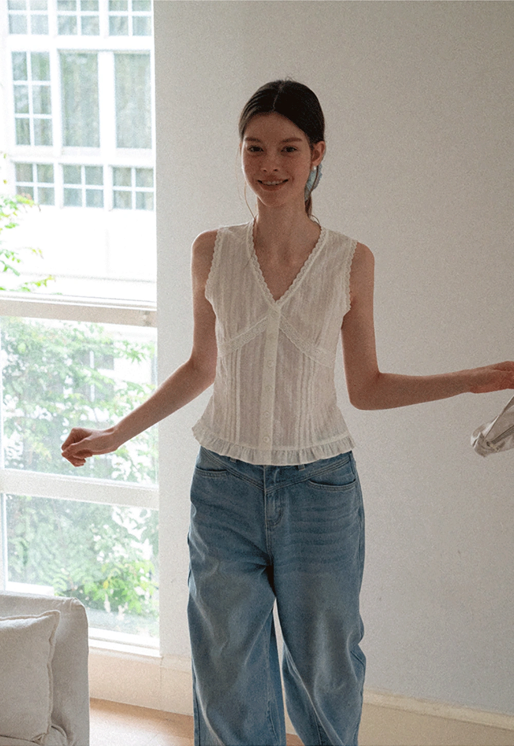 Lace Trim V Neck Sleeveless Shirt