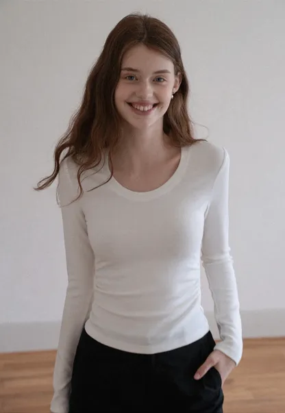 Women Long Sleeve Side Ruched Scoop Neck Crop Top