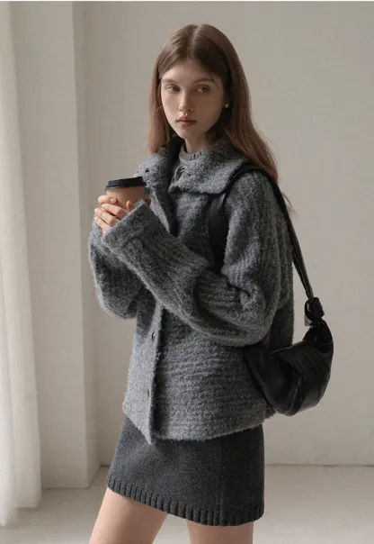 Ribbed Knit Mini Skirt