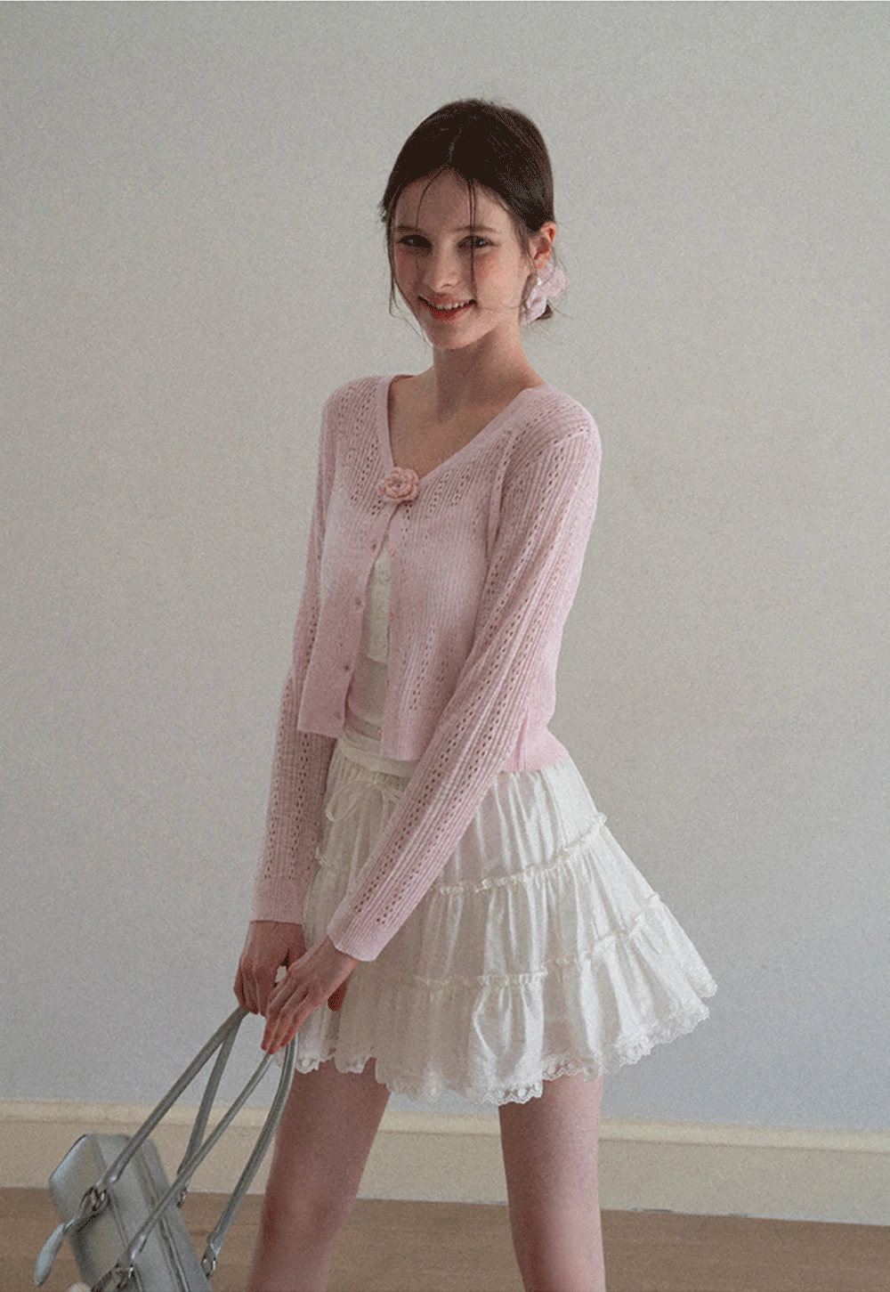 V Neck Cropped Knit Cardigan with Floral Button